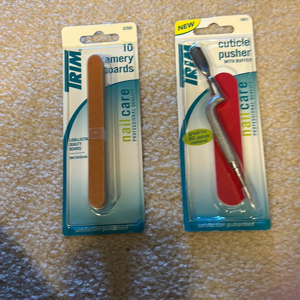 10 emery boards and cuticle pusher